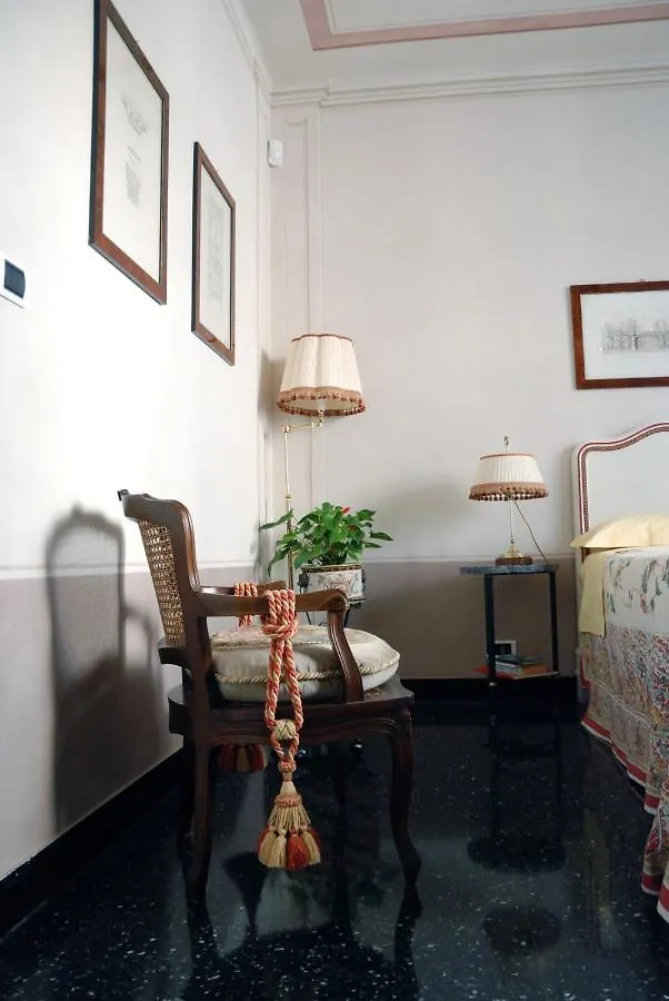 לינה וארוחת בוקר ג'נובה Bed And Breakfast Flowers