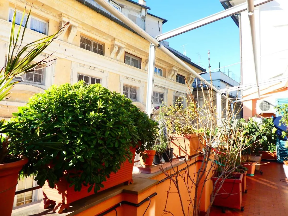 ג'נובה Bed And Breakfast Flowers 0*,